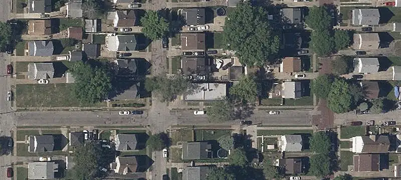 4-Unit Brick Apartment Building