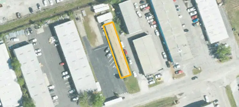 Flex Building with Fenced Yard