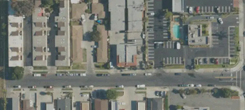 10-Unit Apartment Building