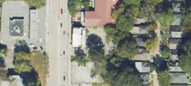 Freestanding Restaurant with Rooftop Deck