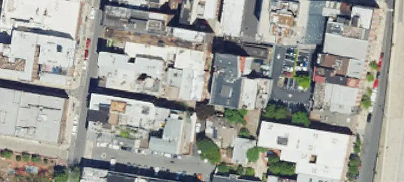 6-Unit Apartment Buildings