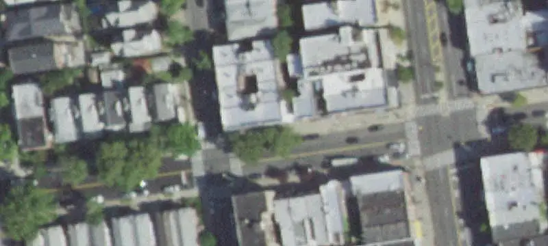 6-Unit Apartment Building