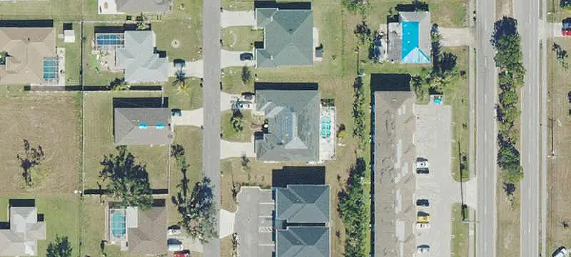 Duplex with Screened Pool