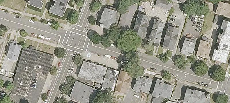 Mixed-Use Building with Adjacent Lot