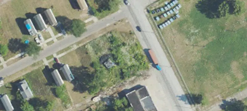 Five-Bay Auto Shop with Rear Warehouse