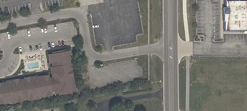 Restaurant on Signalized Acreage