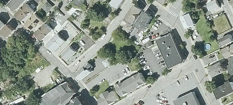 Two-Unit Duplex with Townhouse Layout