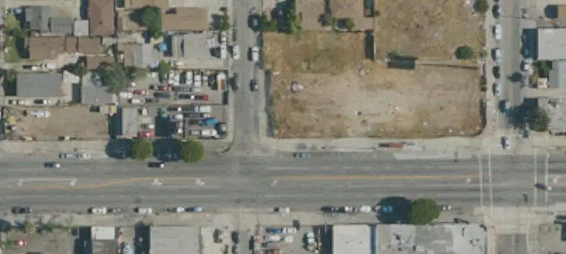 Freeway-Fronting Commercial Land
