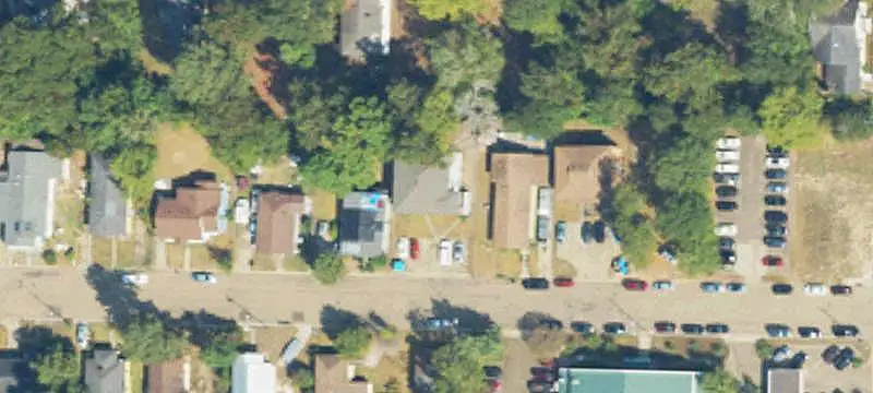 6-Unit Apartment Building