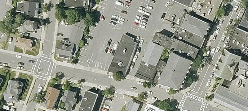 Single-Story Storefront