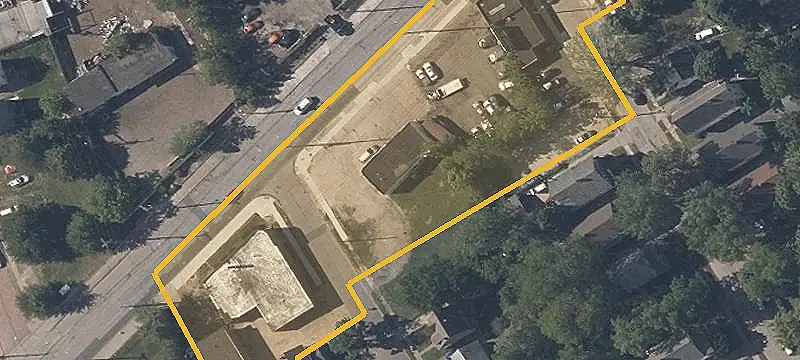 Mixed-Use Property with Auto Bays