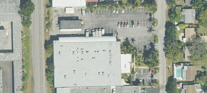 Mixed-Use Entertainment Building