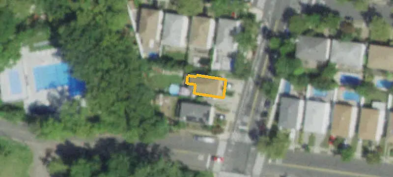 Two-Family Hi-Ranch with Apartment