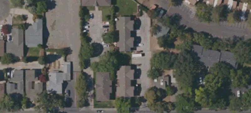 8-Unit Townhome Apartment Building