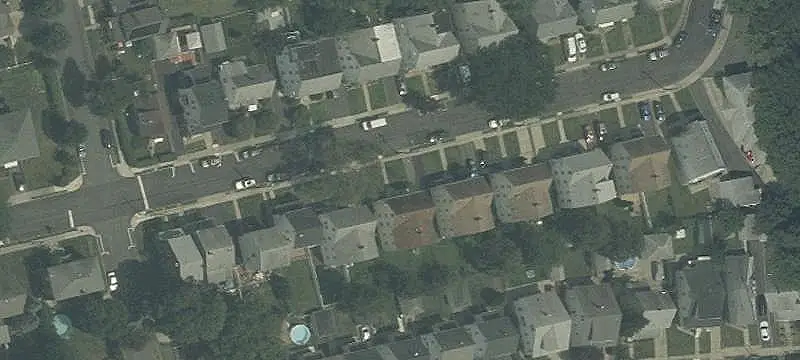4-Unit Apartment Building