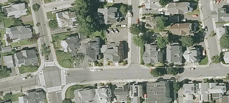 Apartment Building with Lodging House