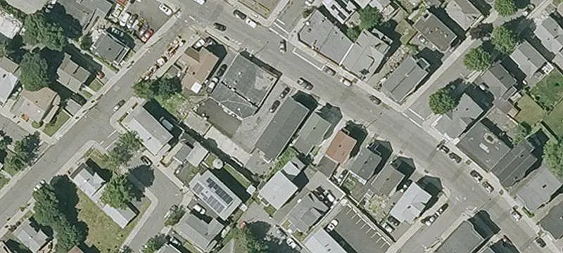 20-Room Apartment Building