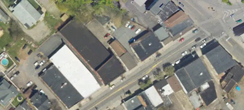 Mixed-Use Building with Two Apartments