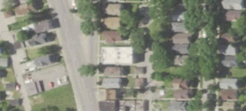 8-Unit Brick Apartment Building