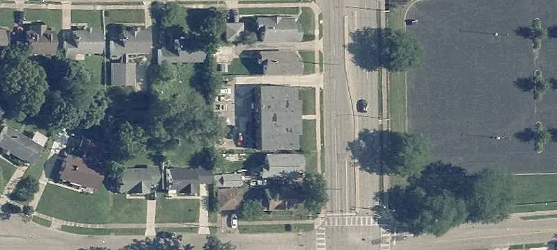 10-Unit Brick Apartment Building