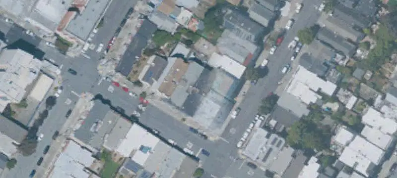 4-Unit Apartment Building