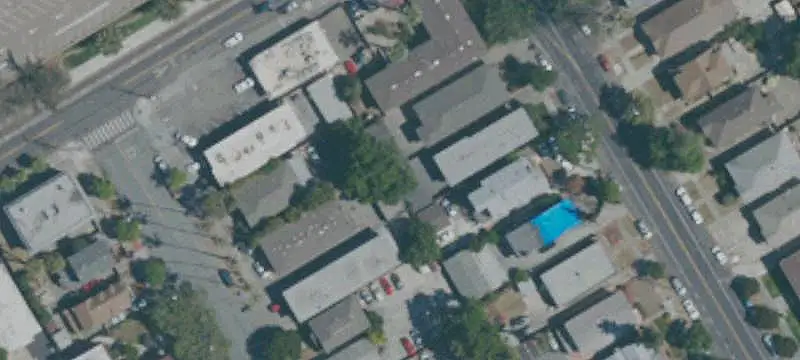 6-Unit Apartment Building