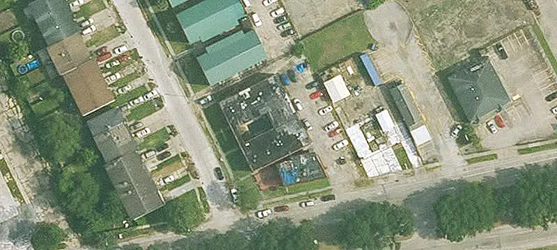 17-Unit Apartment Building