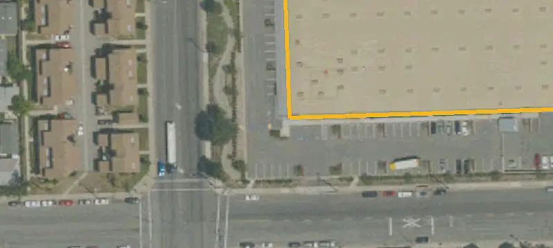 Cross-Dock Truck Terminal
