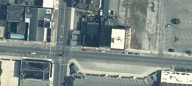 Three-Level Mixed-Use Building