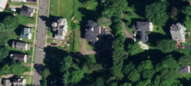 8-Unit Apartment Building