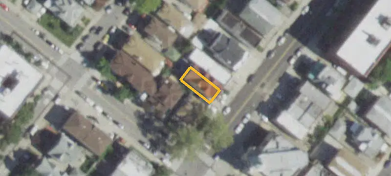 Detached Triplex with Terrace