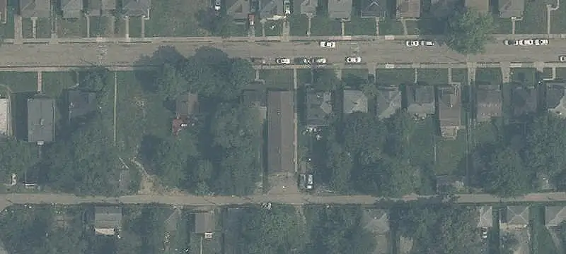 4-Unit Apartment Building