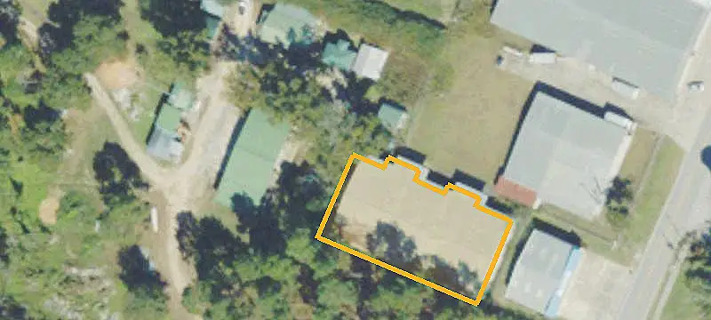 Automotive Property with Garage Building