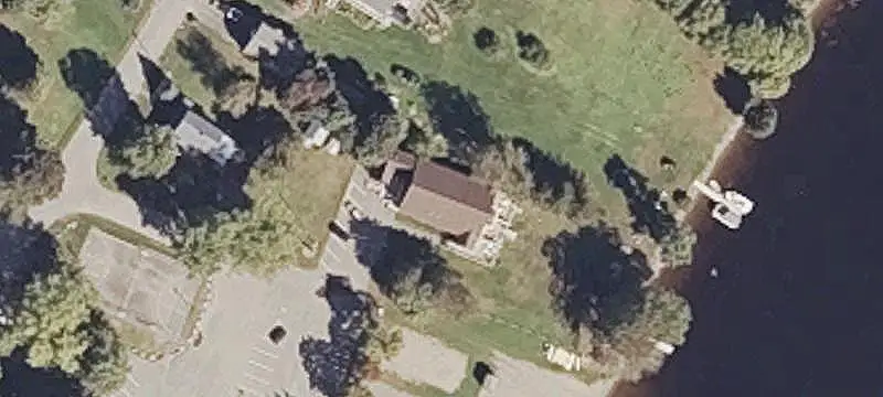 Five-Unit Apartment Building with Shared Dock