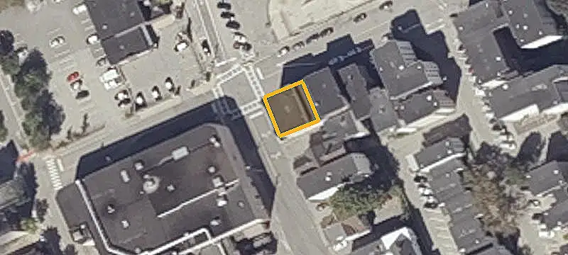8-Unit Apartment Building
