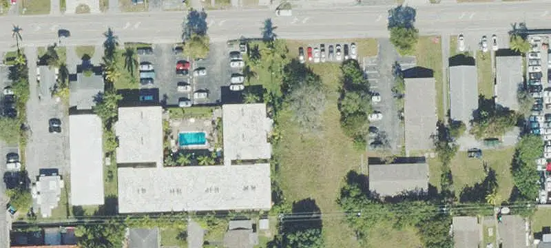 Duplex with In-Unit Laundry