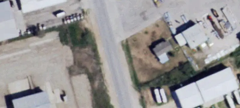 Mixed-Use Property with Equipped Warehouses