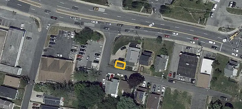 Commercial Land with Garage