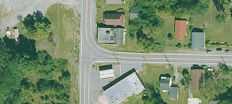 Automotive Repair Garage with Five Overhead Doors