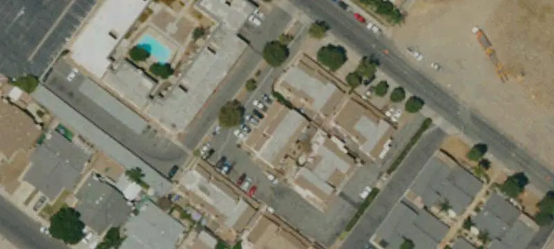 10-Unit Townhome-Style Apartment Building