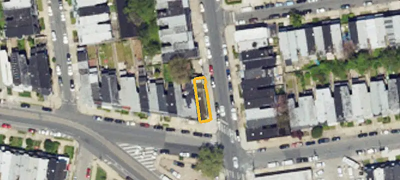 Two-Space Mixed-Use Property