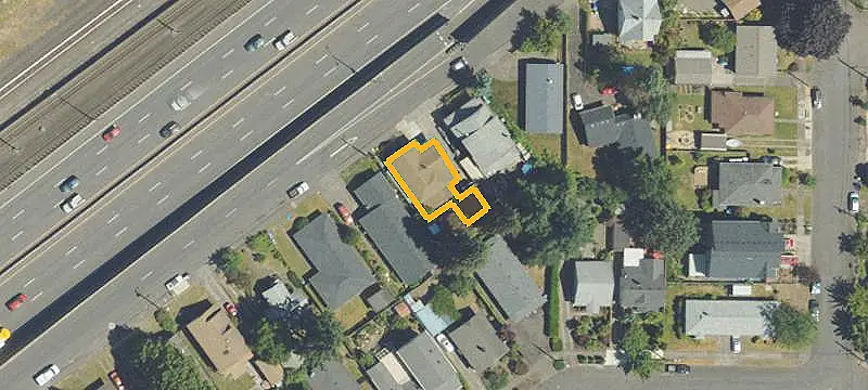 Updated 2-Unit Duplex