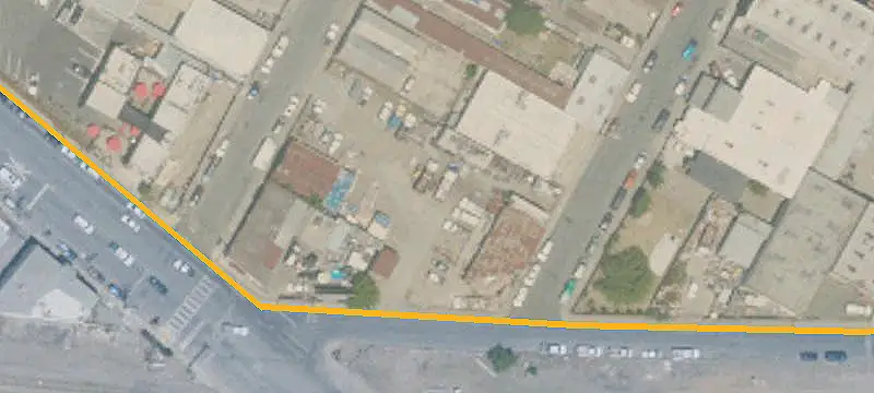 Industrial Building with Dual Access