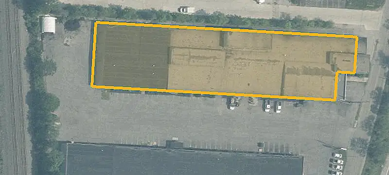Mixed-Use Warehouse and Office