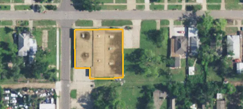 Warehouse with Fenced Yard
