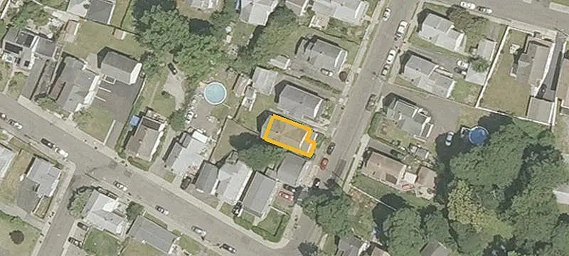3-Unit Apartment Building