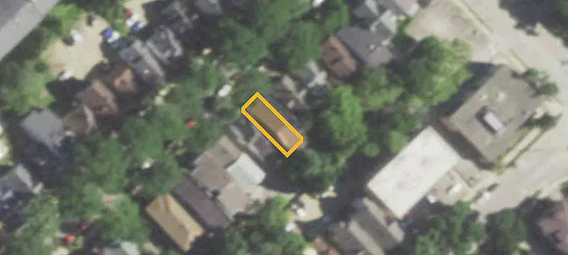 4-Unit Apartment Building