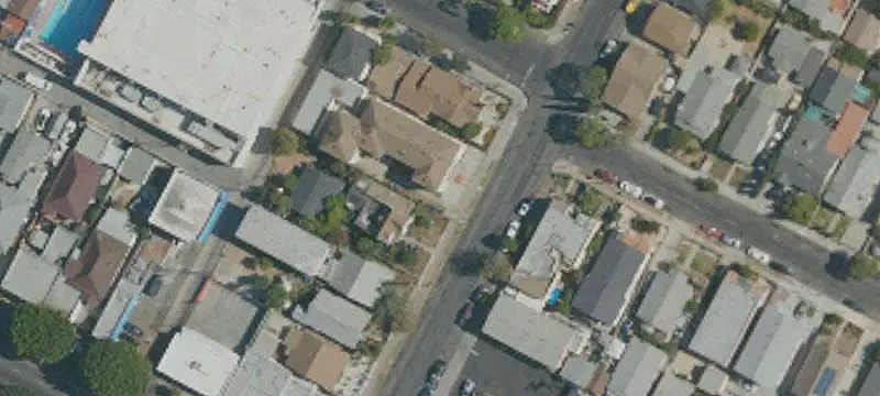 8-Unit Apartment Building