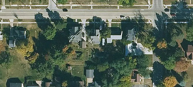 4-Unit Apartment Building