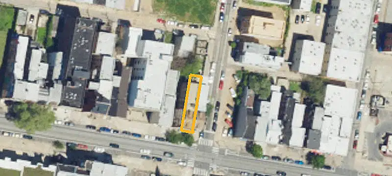 6-Unit Apartment Building